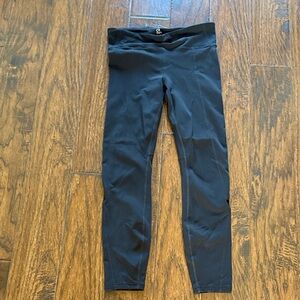 GAP Black Sculpt Compression Leggings, size medium